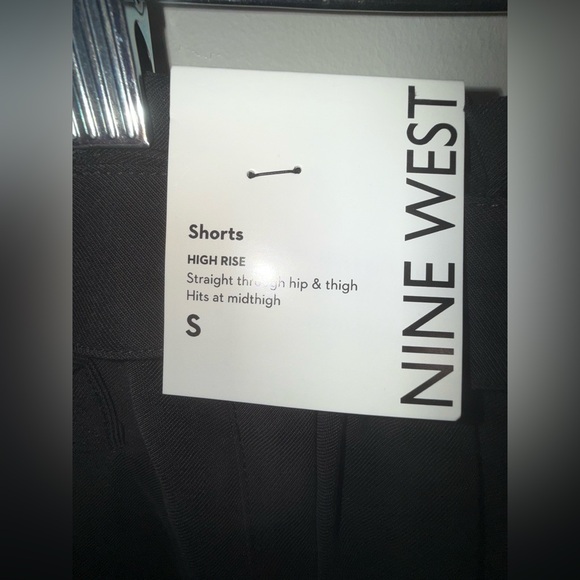 Nine West High Rise Paperbag Pleated Belted Shorts Size Small Black Going Out - Picture 5 of 6